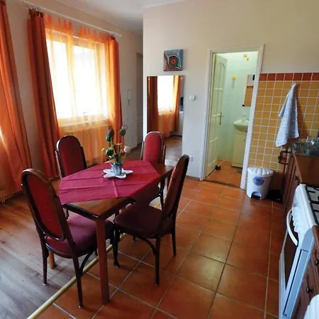 Simonffy Apartman شقة ديبريتْسين